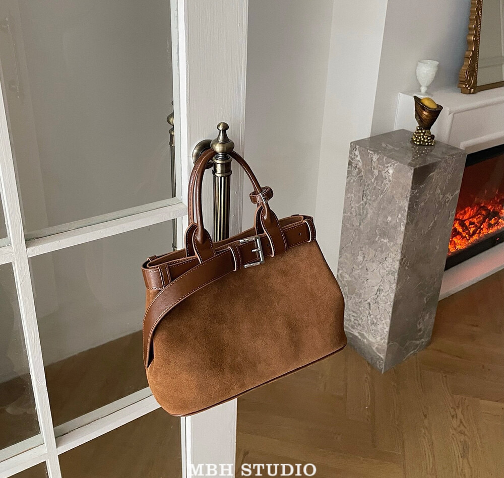 MBH小众高级真皮百搭圆饼包吸扣设计单肩包斜挎包配肩带