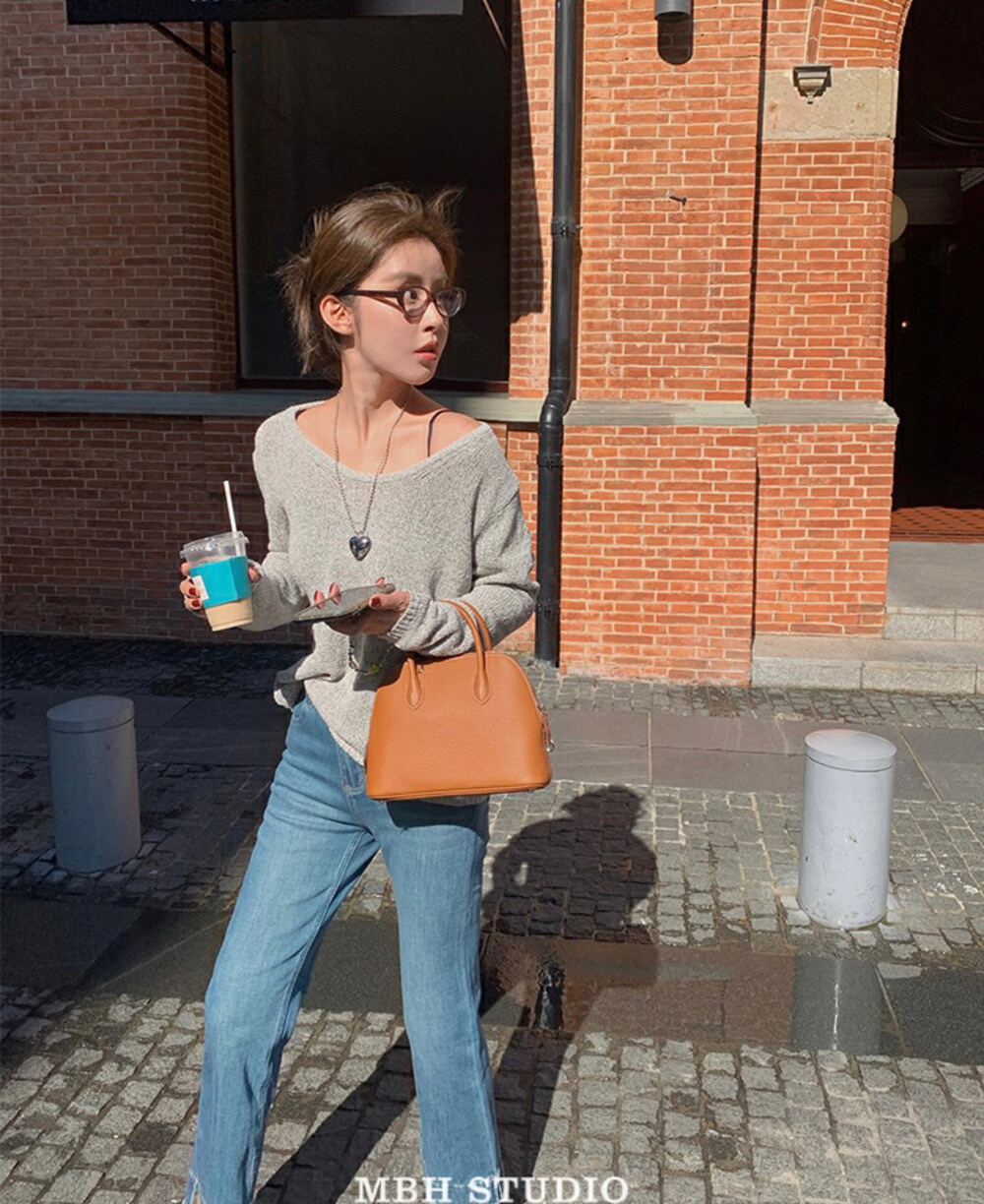 MBH头层牛皮荔枝纹大号贝壳包时尚百搭手提包配肩带,锁头